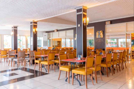 LIMS BONA DEA BEACH HOTEL Restaurants