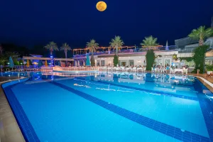 LINDA RESORT HOTEL Pools & Beach