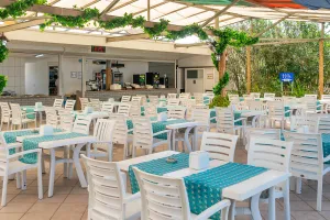 LINDA RESORT HOTEL Bars