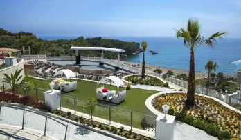 LITORE RESORT HOTEL-SPA Pools & Beach