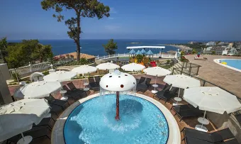 LITORE RESORT HOTEL-SPA Pools & Beach