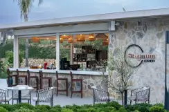 LIU RESORTS Restaurants