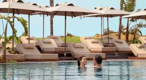 LIU RESORTS Pools & Beach