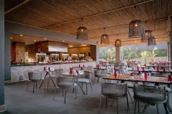 LIU RESORTS Restaurants