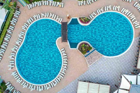 LONG BEACH ALANYA Pools & Beach