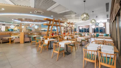 LONG BEACH ALANYA Restaurants