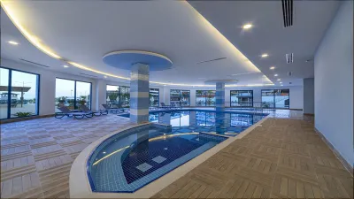 LONICERA PREMIUM HOTEL Pools & Beach
