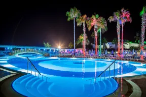 LONICERA RESORT-SPA Pools & Beach