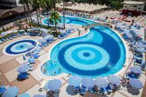 LONICERA RESORT-SPA Pools & Beach