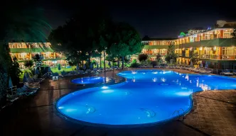 LONICERA RESORT-SPA Pools & Beach