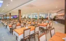 LONICERA WORLD HOTEL Restaurants