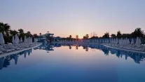LRS LAKE - RIVER SIDE HOTEL SPA Pools & Beach