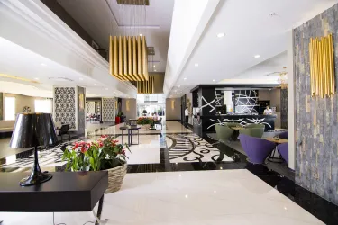LRS PORT RIVER HOTEL - SPA Bars