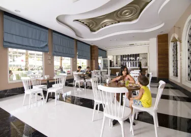 LRS PORT RIVER HOTEL - SPA Bars