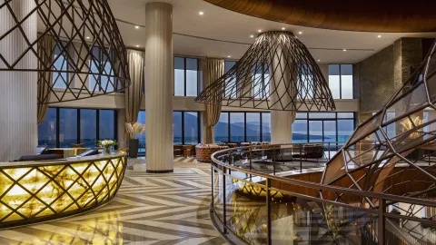 LUJO ART - JOY Lobby