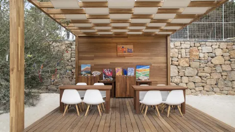 LUJO ART - JOY Pools & Beach