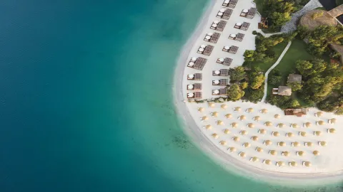 LUJO ART - JOY Pools & Beach