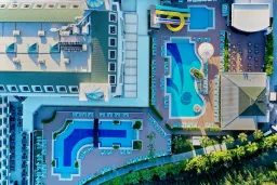 LUNA BLANCA RESORT-SPA Pools & Beach