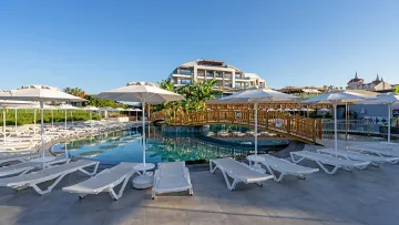 LUNA VISTA HOTEL Pools & Beach