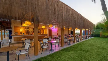 LUNA VISTA HOTEL Bars