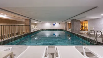 LUNA VISTA HOTEL Pools & Beach