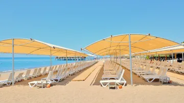 LUNA VISTA HOTEL Pools & Beach