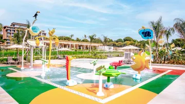 LUSSO SORGUN Pools & Beach