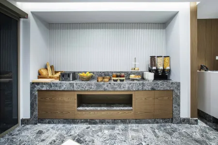 LUUKS LUXURY ACCOMMODATION Restaurants