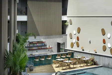 LUUKS LUXURY ACCOMMODATION Bars