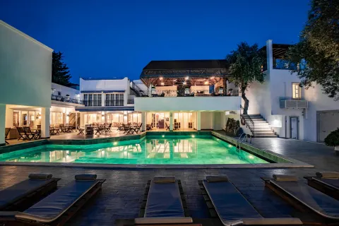 MANZARA BOUTIQUE HOTEL 12+ Pools & Beach