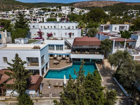 MANZARA BOUTIQUE HOTEL 12+ Pools & Beach