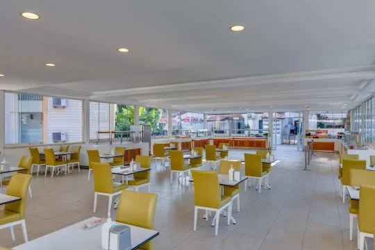 MARCAN BEACH HOTEL ADULTS ONLY 16+ Restaurants