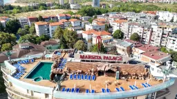 MARIETA PALACE Pools & Beach