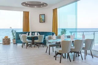 MARINA HOTEL Restaurants
