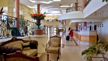 MARINA ROYAL PALACE Lobby