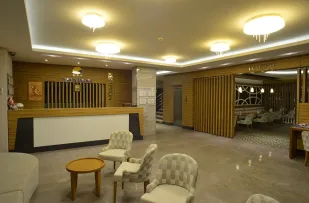 MARIS BEACH HOTEL Lobby