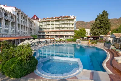 MARTI LA PERLA HOTEL ADULT ONLY 16+ Pools & Beach
