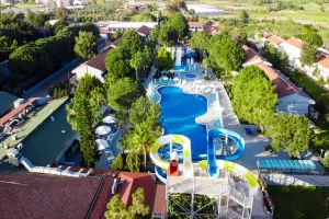 MASTER FAMILY CLUB Pools & Beach