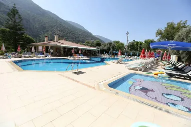 MAVRUKA HOTEL Pools & Beach