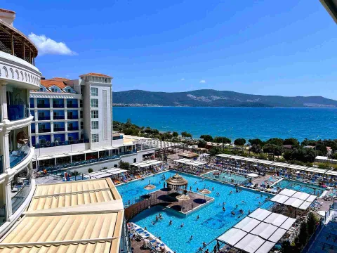 MAXERIA BLUE DIDYMA Pools & Beach