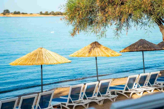 MAXERIA BLUE DIDYMA Pools & Beach