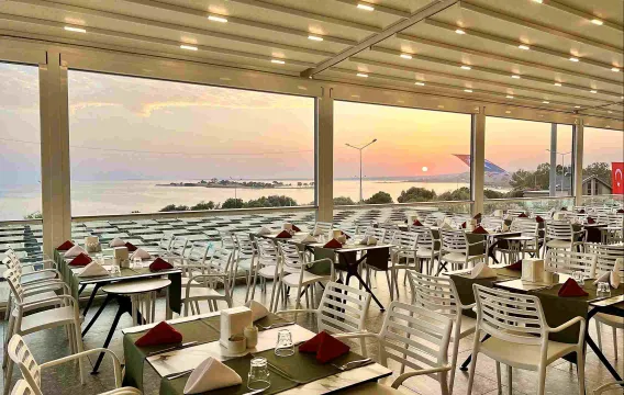 MAXERIA BLUE DIDYMA Restaurants