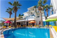 MAXSEA BEACH HOTEL Pools & Beach