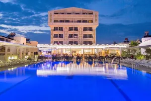 MAYA WORLD BELEK