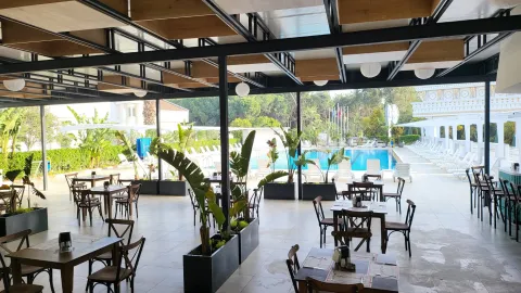 MAYA WORLD PARK Restaurants