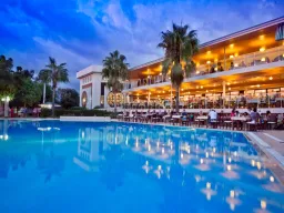 MC BEACH PARK RESORT HOTEL Pools & Beach