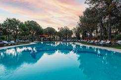 MEGASARAY RESORT SIDE Pools & Beach