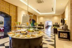 MELAS HOTEL LARA Restaurants