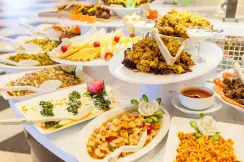 MELAS HOTEL LARA Restaurants