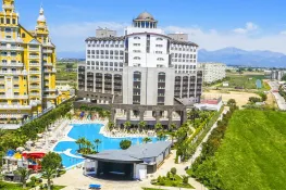 MELAS HOTEL LARA